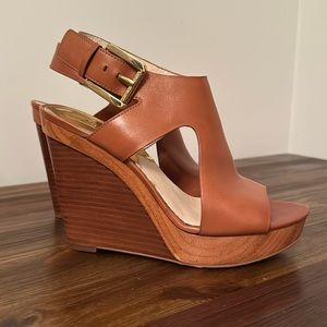 MICHEAL Micheal Kors Tan platform sandals